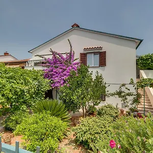 apartment-marisa-mali-losinj.primorje-gorskikotar.com/